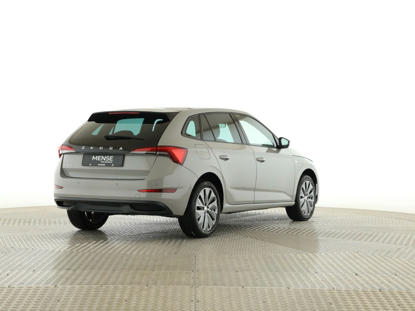 Fahrzeug autohaus mense Fahrzeugabbildung SKODA Scala 1.0 TSI Tour Pano|SD|LED|Fernlichtass.|PDC