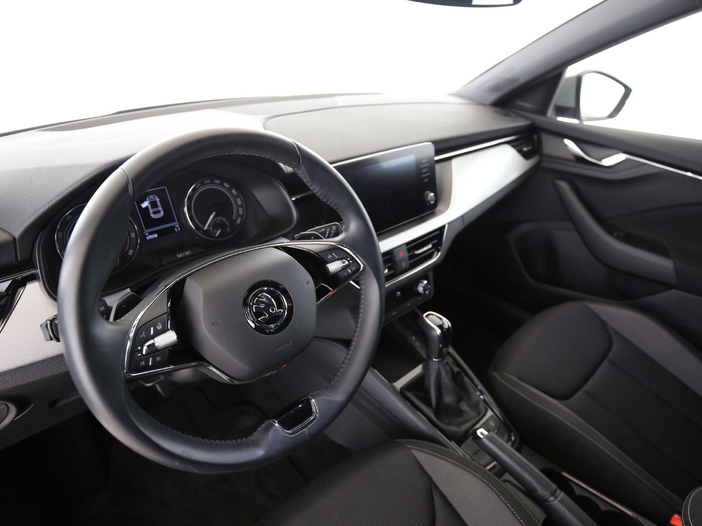 Fahrzeug autohaus mense Fahrzeugabbildung SKODA Scala 1.0 TSI Tour Pano|SD|LED|Fernlichtass.|PDC