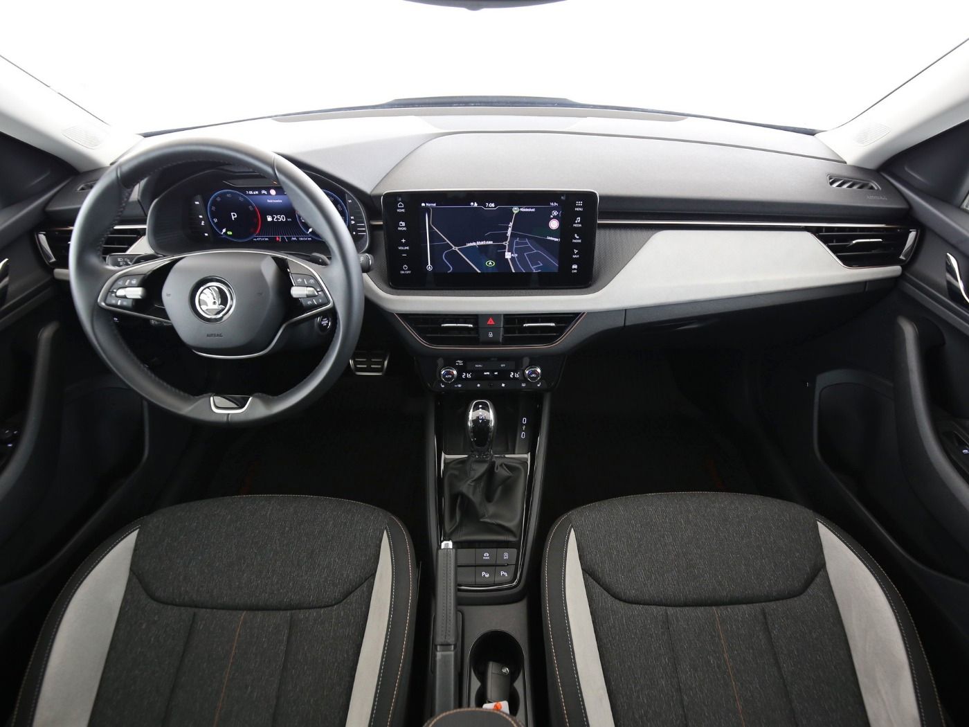 Fahrzeug autohaus mense Fahrzeugabbildung SKODA Kamiq 1.5 TSI Drive AHK|ACC|MATRIX|Navi|LaneAss