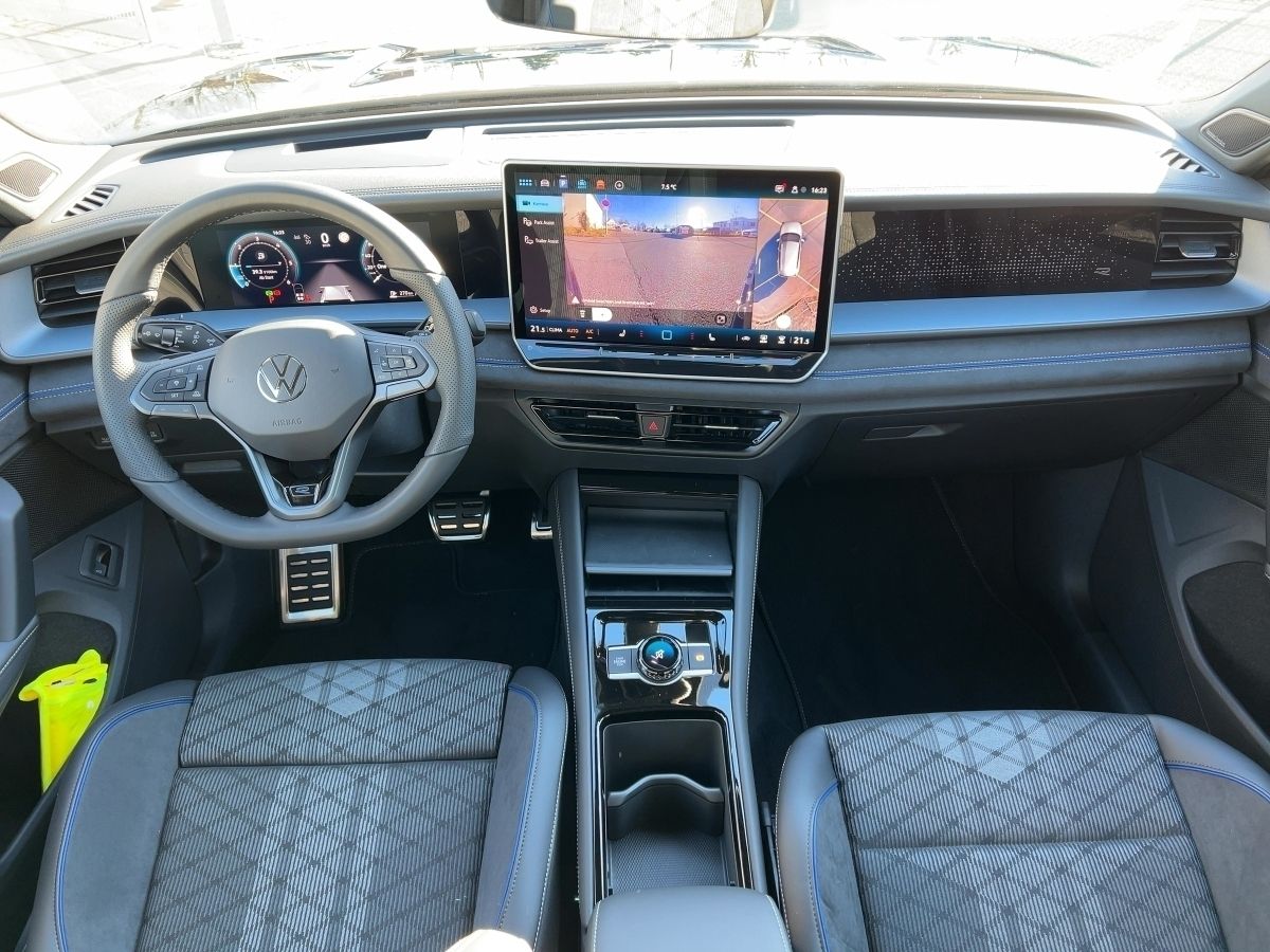 Fahrzeugabbildung Volkswagen Tayron TDI DSG R-Line 7-Sitzer AHK Black Style