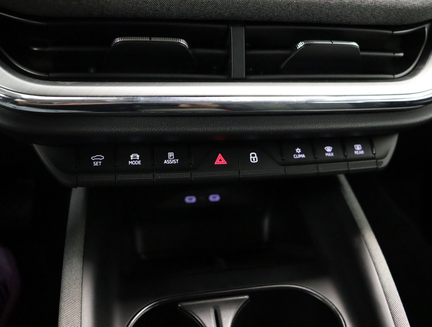 Fahrzeugabbildung SKODA Enyaq IV 80 |AHK|FLA|WPumpe|LM|Navi|W-Paket|PDC