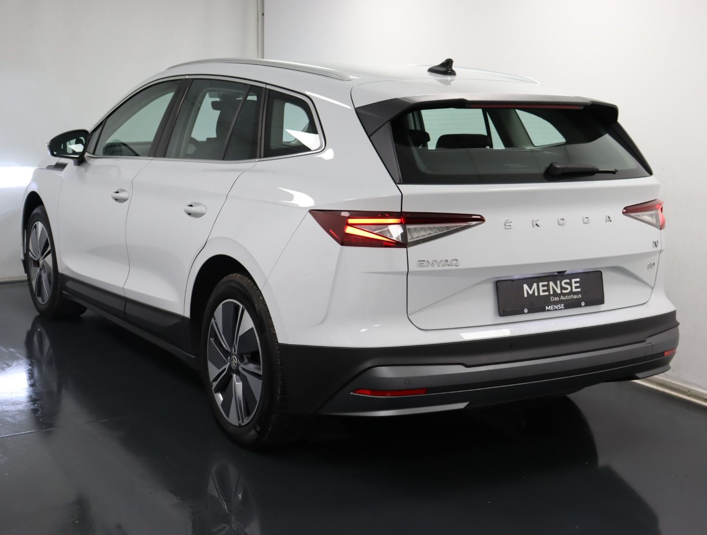 Fahrzeugabbildung SKODA Enyaq IV 80 |AHK|FLA|WPumpe|LM|Navi|W-Paket|PDC