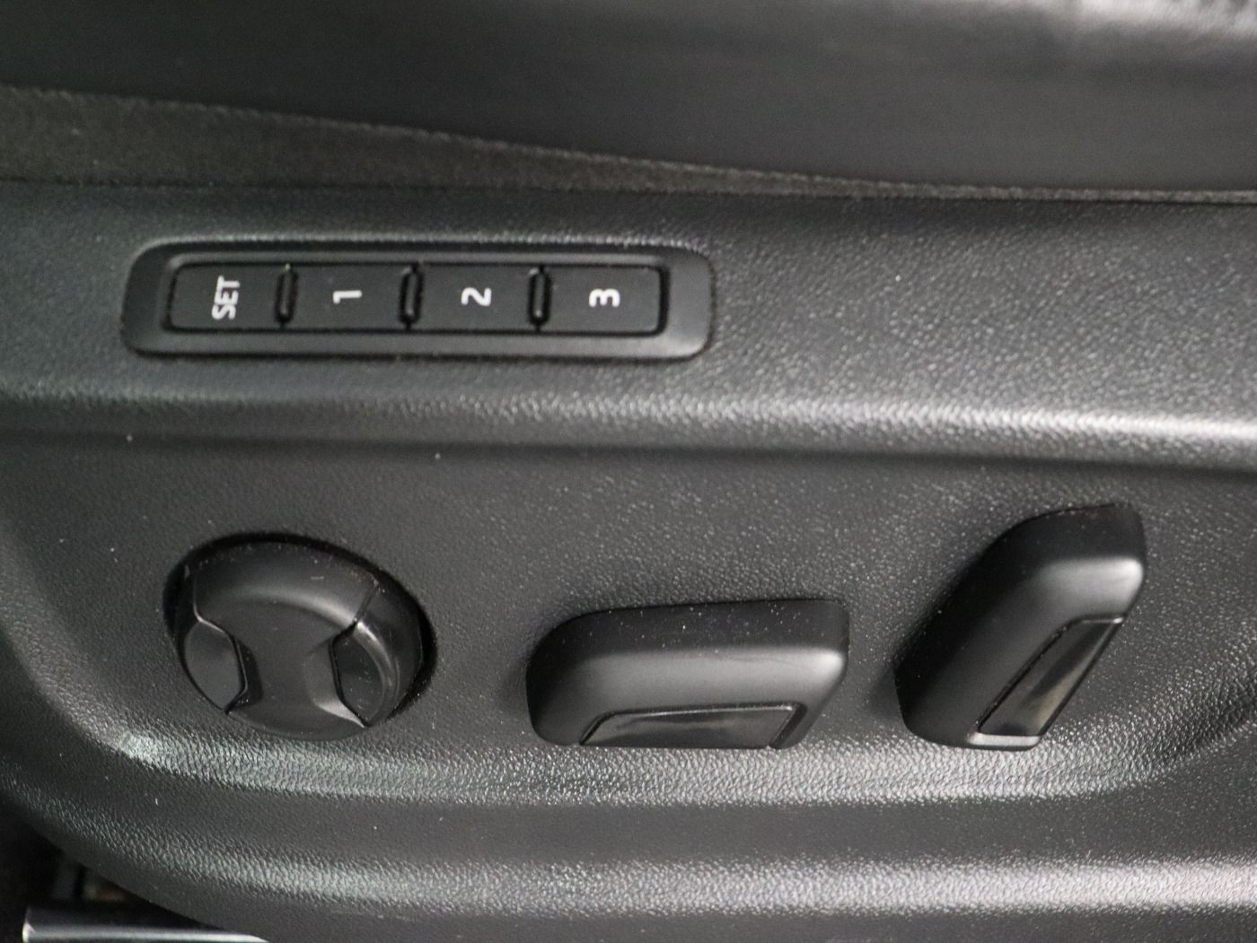 Fahrzeugabbildung SKODA Kodiaq 2.0 TDI 4x4 DSG Laurin & Klement AHK|ACC