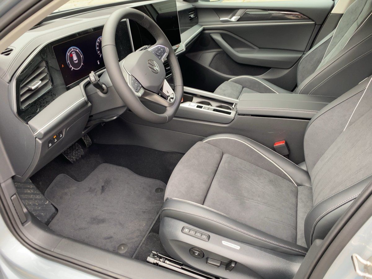 Fahrzeug autohaus mense Fahrzeugabbildung Volkswagen Passat TDI Business Navi HUD 360° Winterräder DC