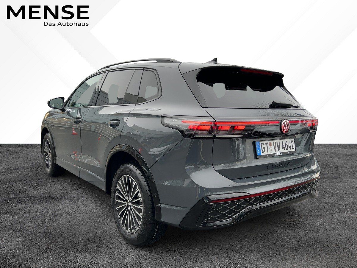Fahrzeugabbildung Volkswagen Tiguan TDI 4M R-Line AHK BlackStyle Leder Nav 36