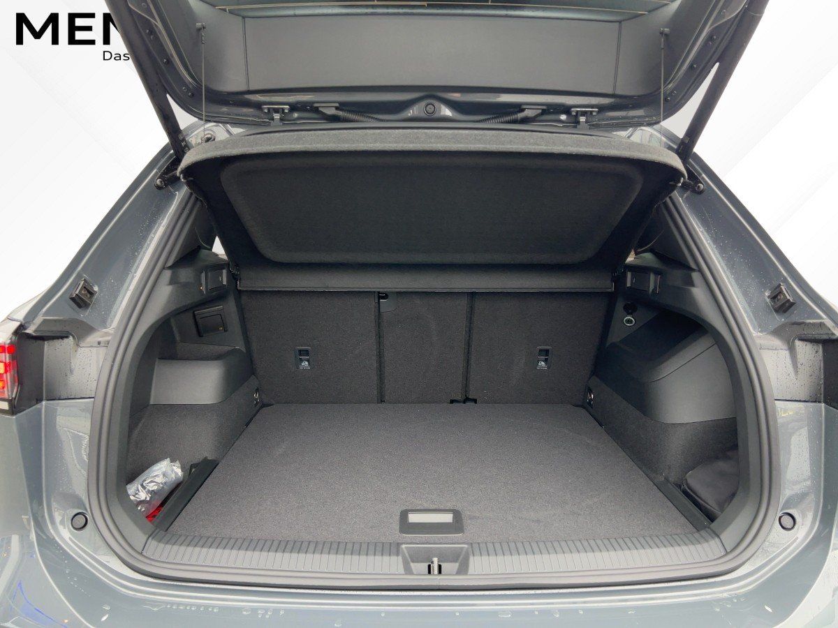 Fahrzeugabbildung Volkswagen Tiguan TDI 4M R-Line AHK BlackStyle Leder Nav 36
