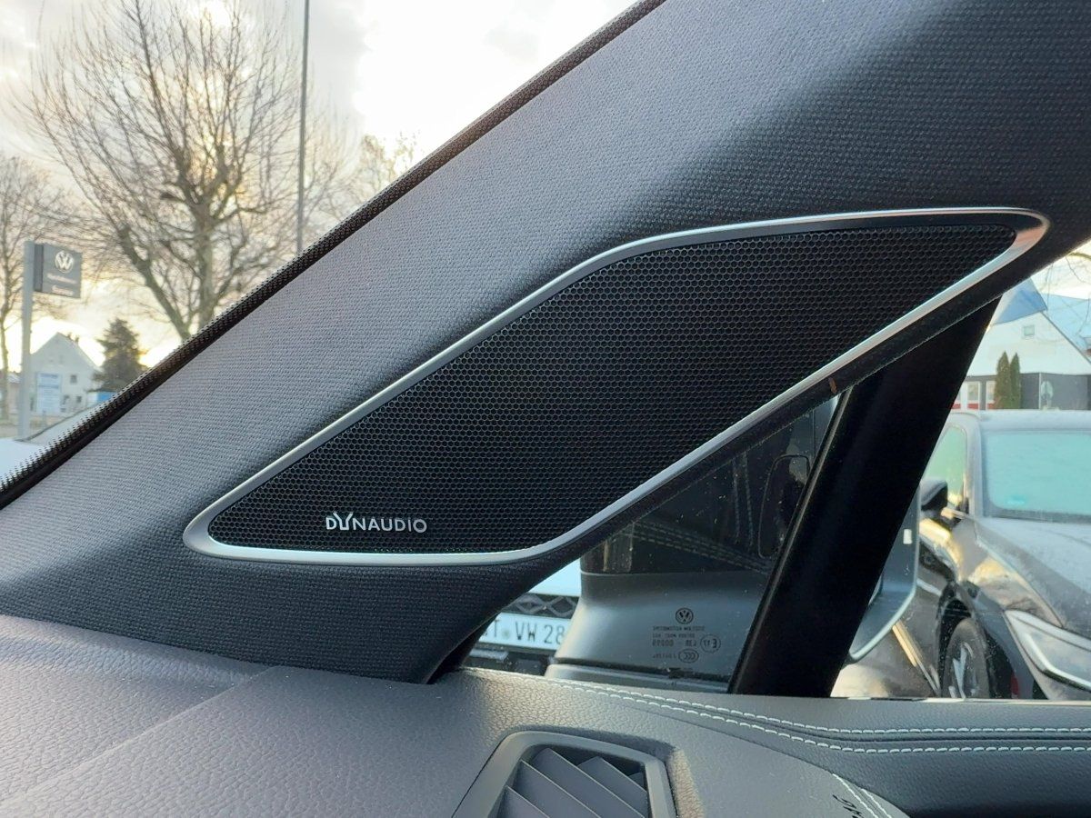 Fahrzeugabbildung Volkswagen Touareg TDI 4M R-Line Final Edition AHK BlackSty