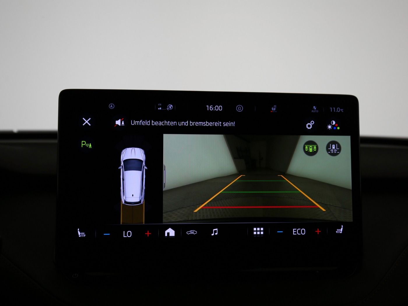 Fahrzeugabbildung SKODA Enyaq 60 Suite ACC|LED|Navi|VirtualCP|Kamera|PDC