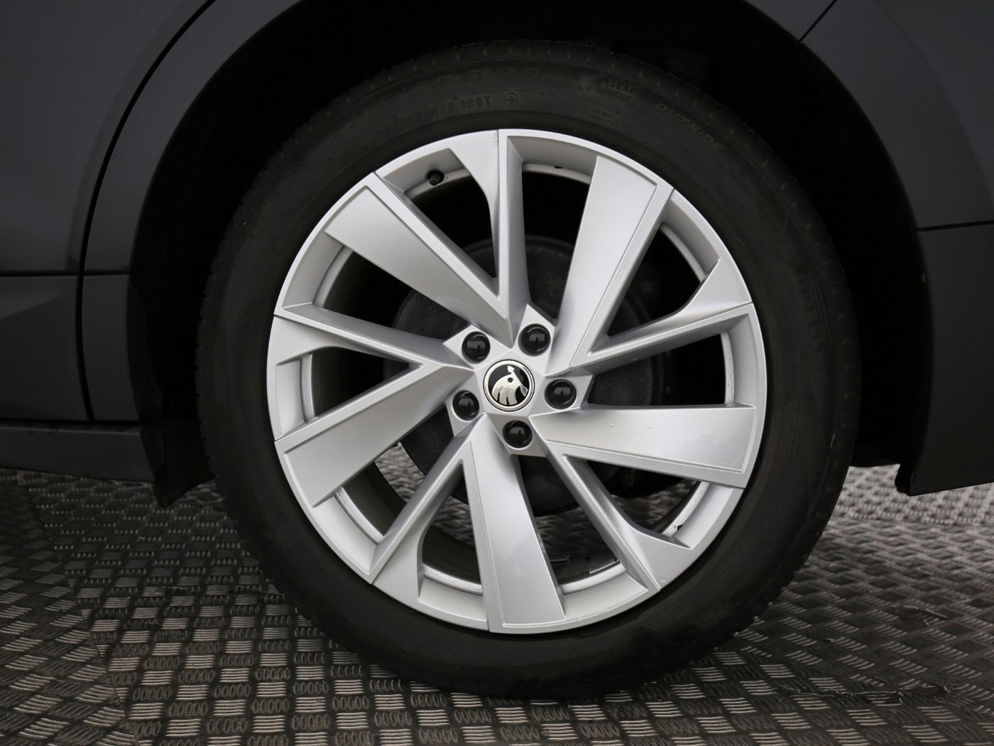 Fahrzeugabbildung SKODA Enyaq 60 Suite ACC|LED|Navi|VirtualCP|Kamera|PDC