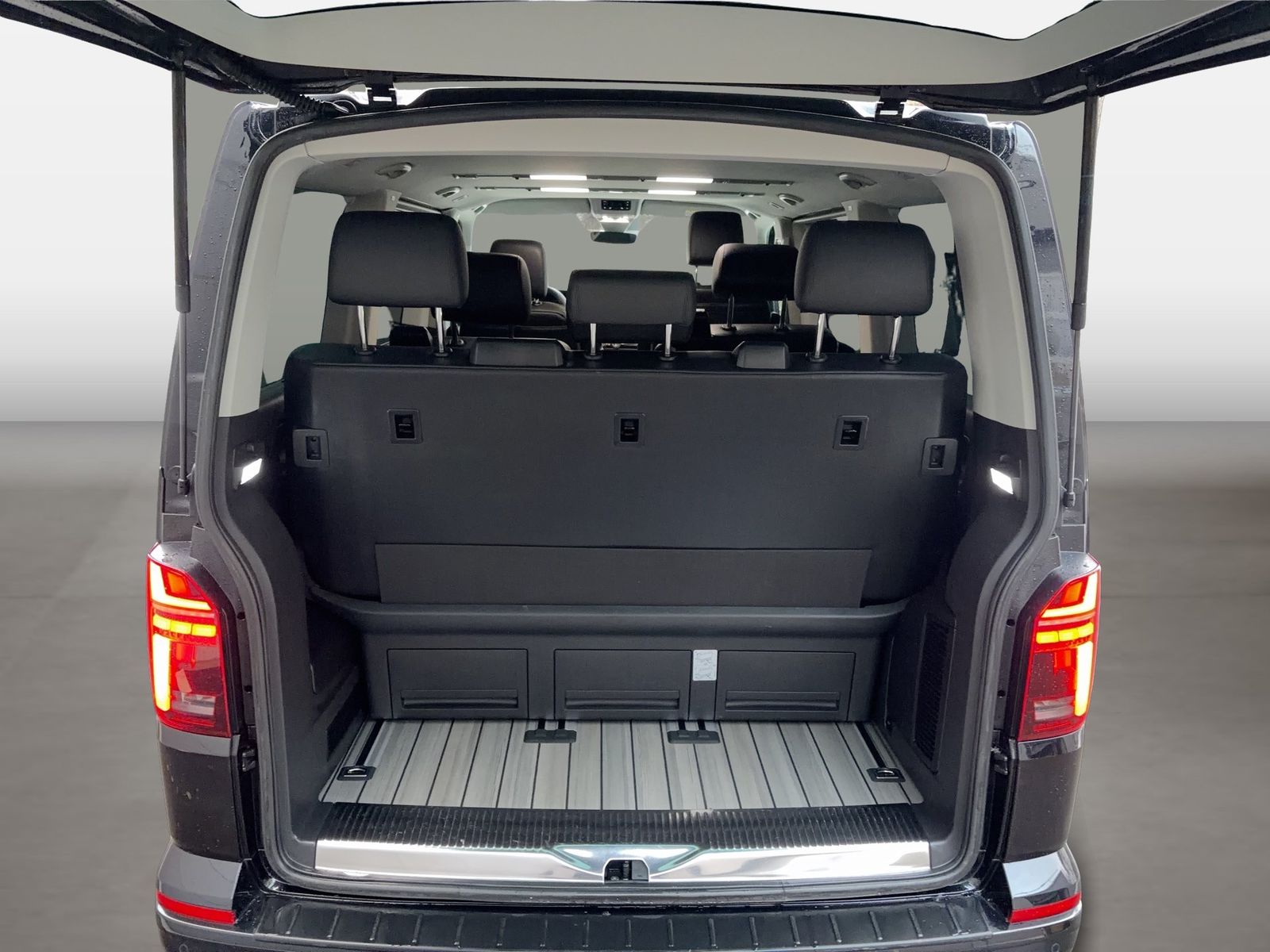 Fahrzeugabbildung Volkswagen T6.1 Multivan 2.0 TDI FWD Highline