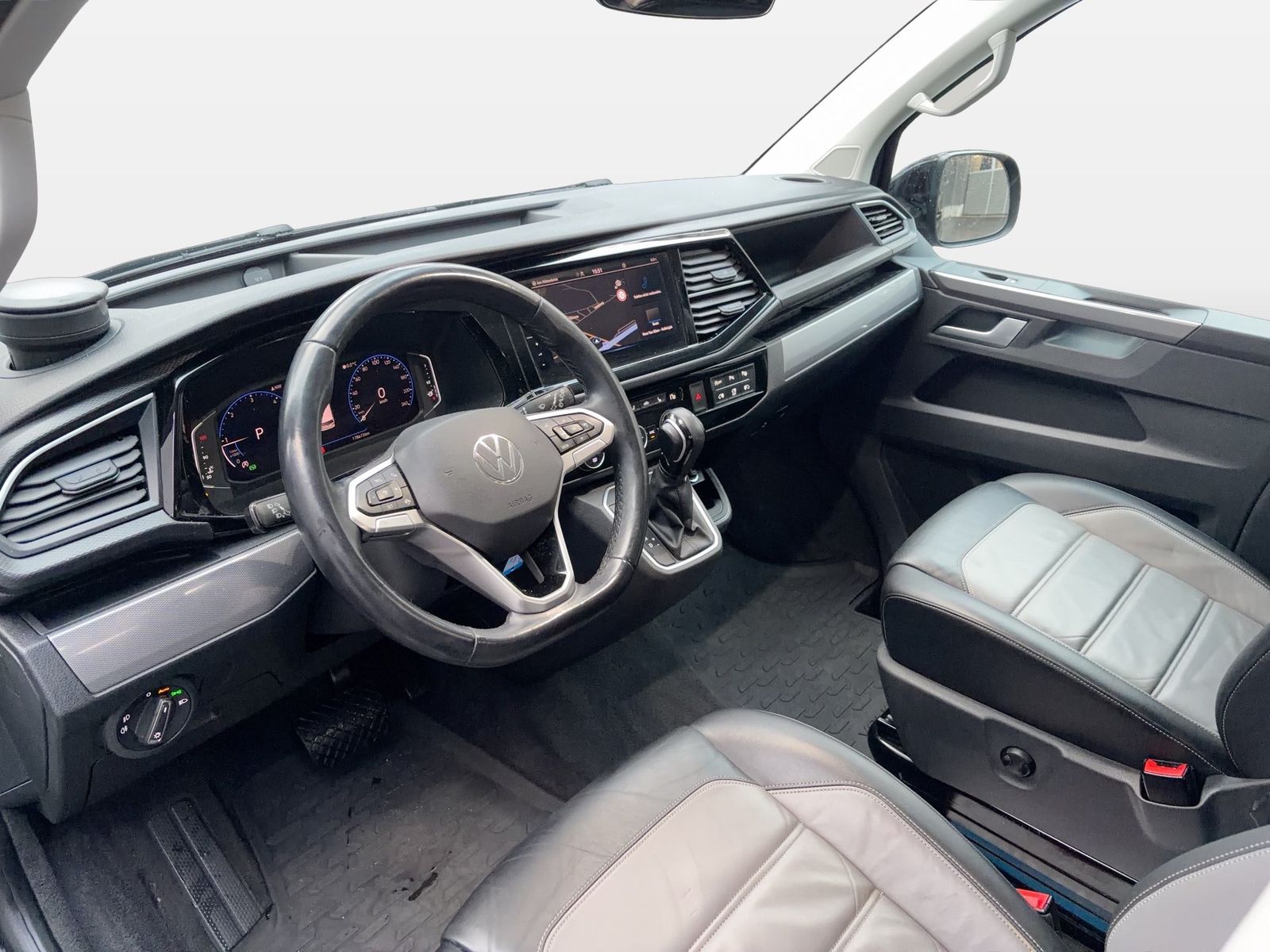 Fahrzeugabbildung Volkswagen T6.1 Multivan 2.0 TDI FWD Highline