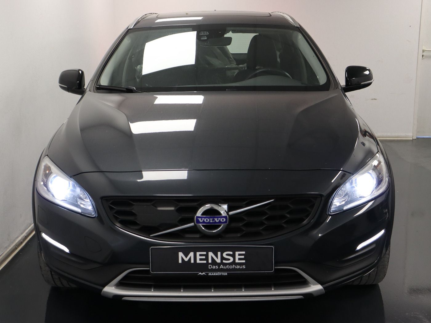 Fahrzeugabbildung Volvo V60 Cross Country Plus D4 EU6 SD|Navi|Xenon|PDC