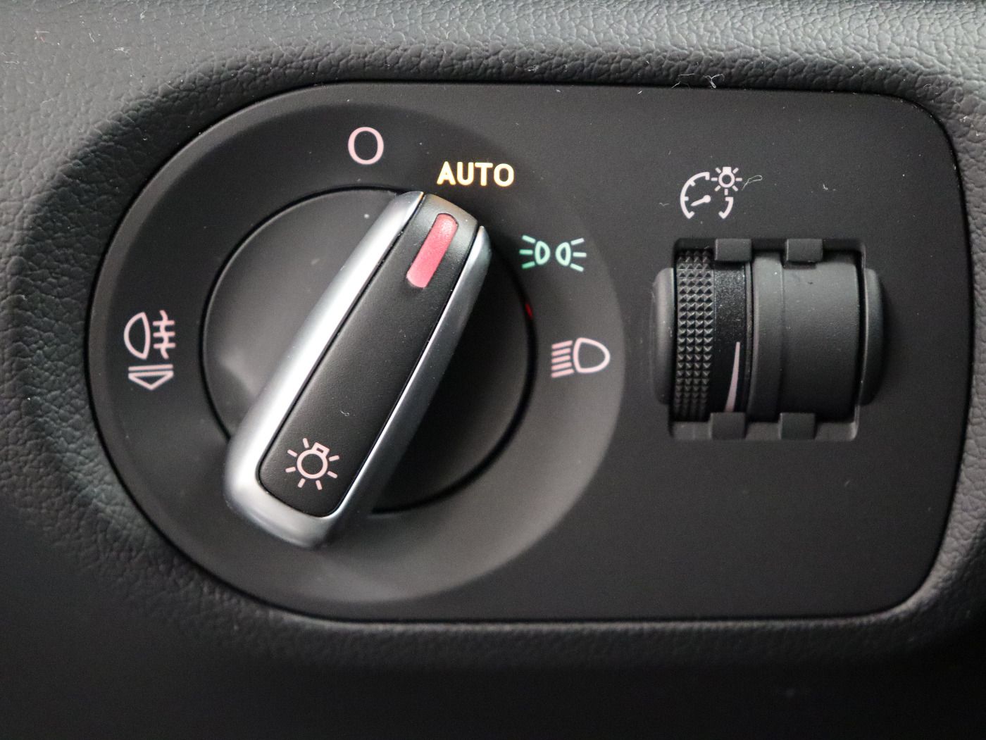 Fahrzeugabbildung Audi RS Q3 2.5 TFSI quattro tiptronic |SD|FLA|LM|PDC