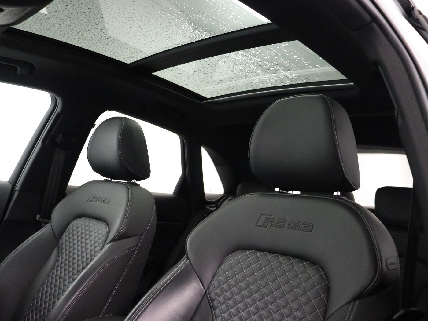 Fahrzeugabbildung Audi RS Q3 2.5 TFSI quattro tiptronic |SD|FLA|LM|PDC