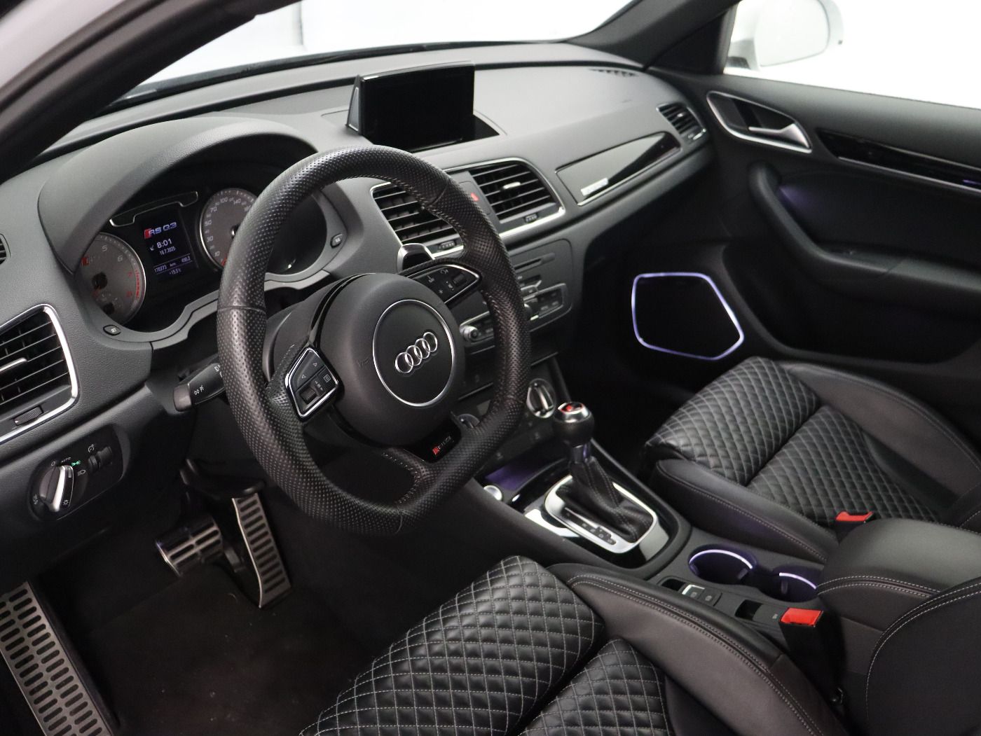 Fahrzeugabbildung Audi RS Q3 2.5 TFSI quattro tiptronic |SD|FLA|LM|PDC