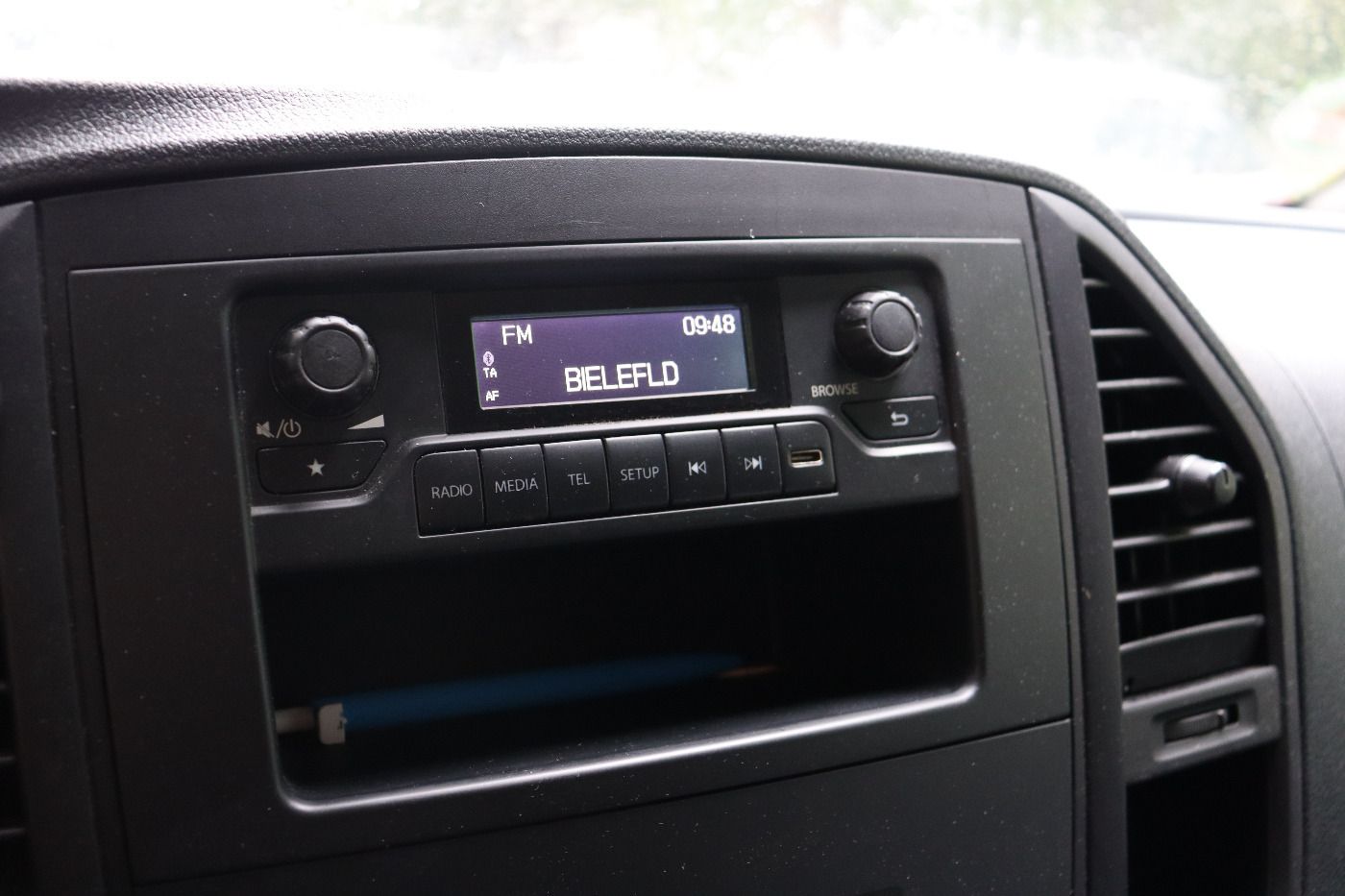 Fahrzeugabbildung Mercedes-Benz Vito Tourer Pro 110 CDI extralang 9-Sitzer LM