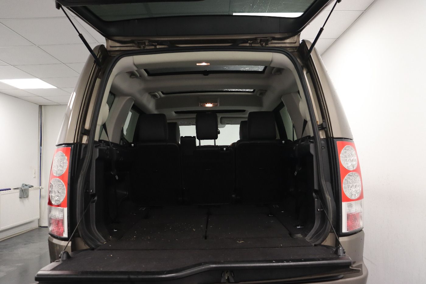 Fahrzeugabbildung Land Rover Discovery 4 TDV6 HSE Luft|4xSHZG|Navi|VirtualCP