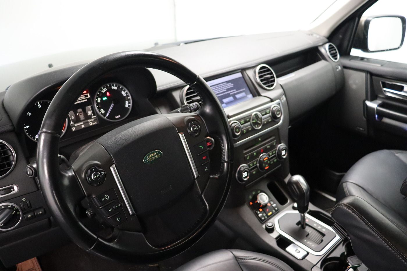 Fahrzeugabbildung Land Rover Discovery 4 TDV6 HSE Luft|4xSHZG|Navi|VirtualCP