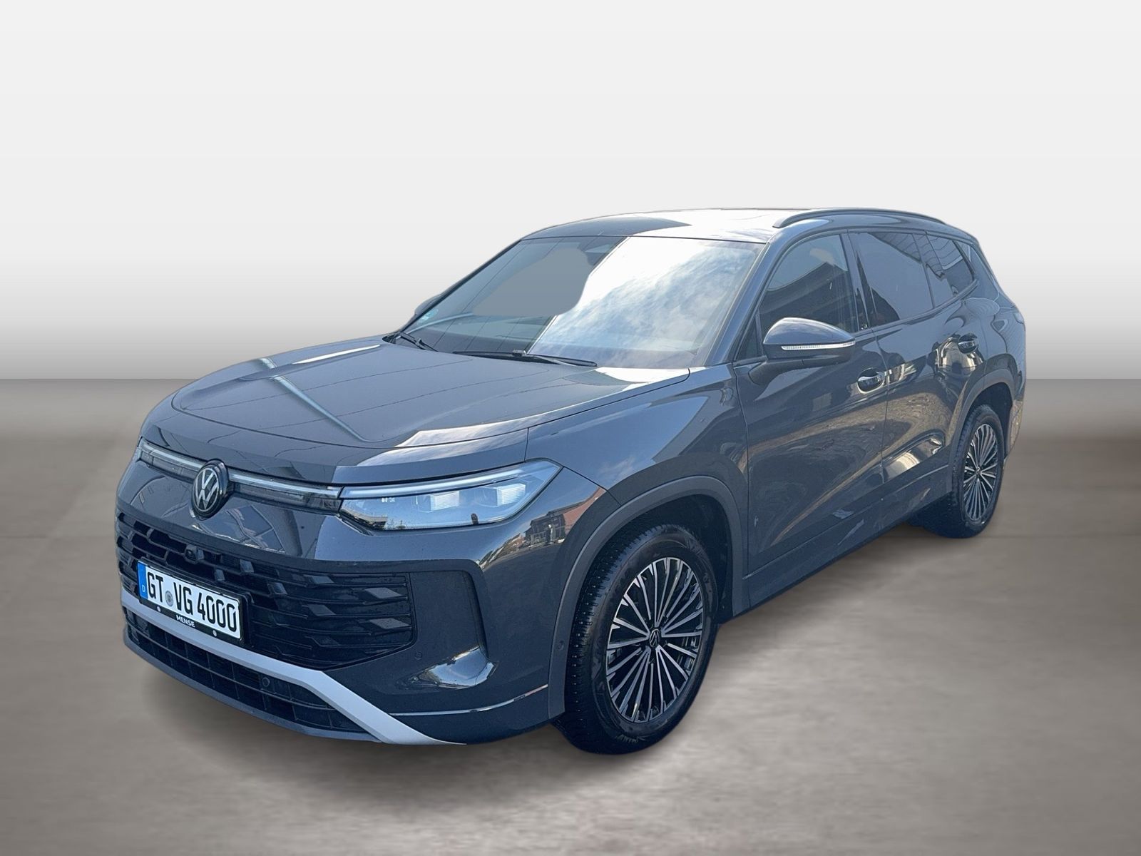 Fahrzeugabbildung Volkswagen Tayron Life 2.0 l TSI OPF 4MOTION DSG GJR Pano N - mit KI generiert/bearbeitet