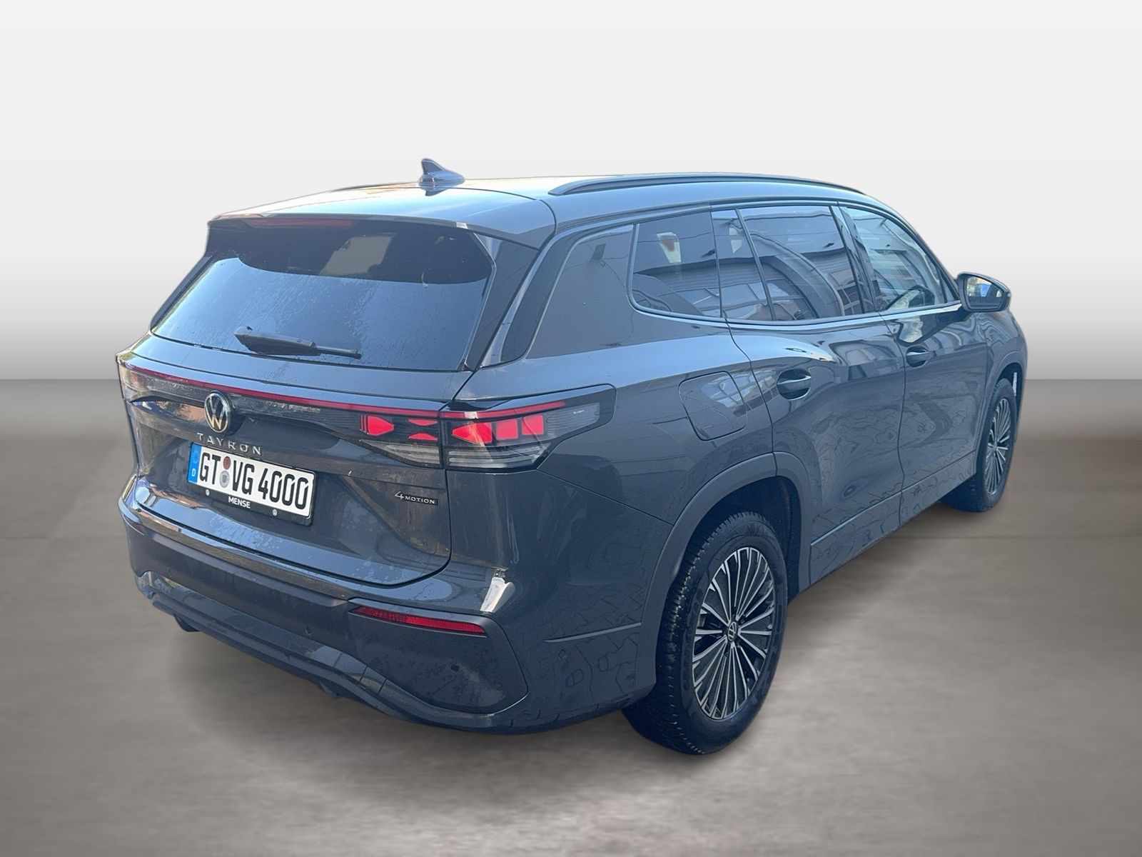 Fahrzeugabbildung Volkswagen Tayron Life 2.0 l TSI OPF 4MOTION DSG GJR Pano N - mit KI generiert/bearbeitet