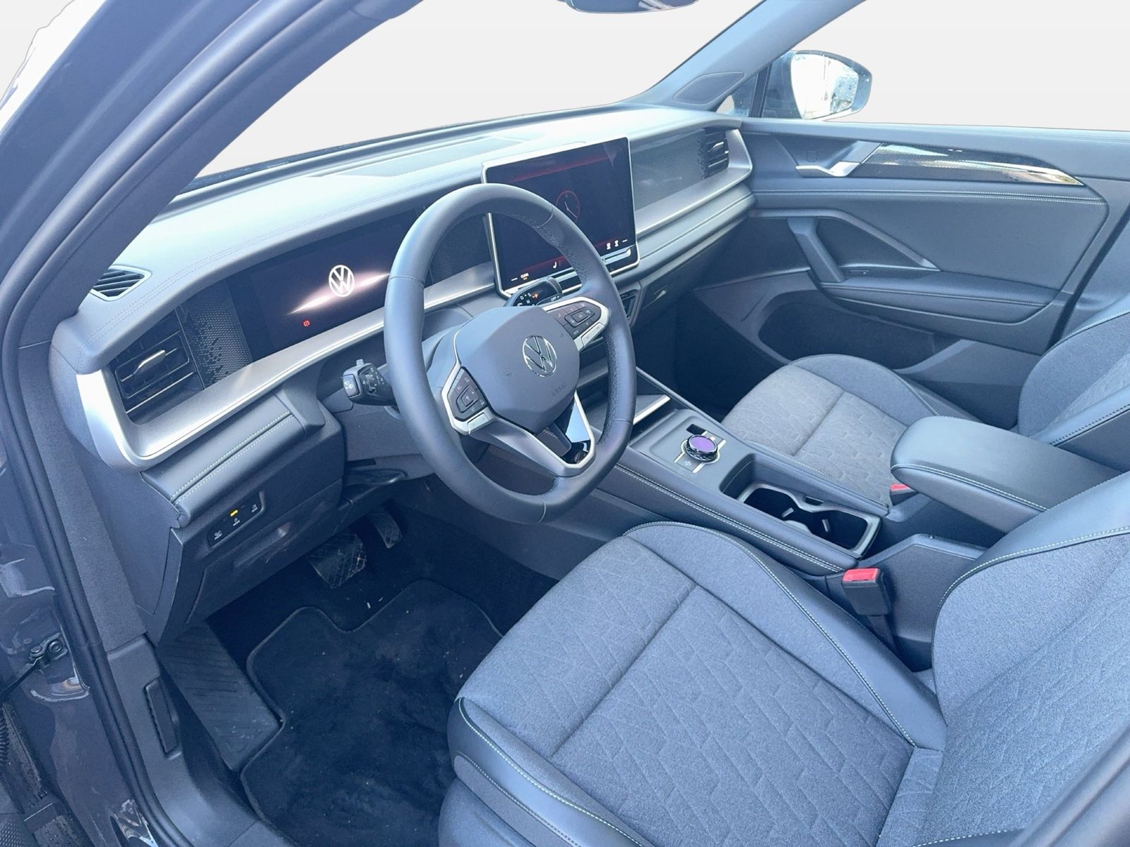 Fahrzeugabbildung Volkswagen Tayron Life 2.0 l TSI OPF 4MOTION DSG GJR Pano N - mit KI generiert/bearbeitet