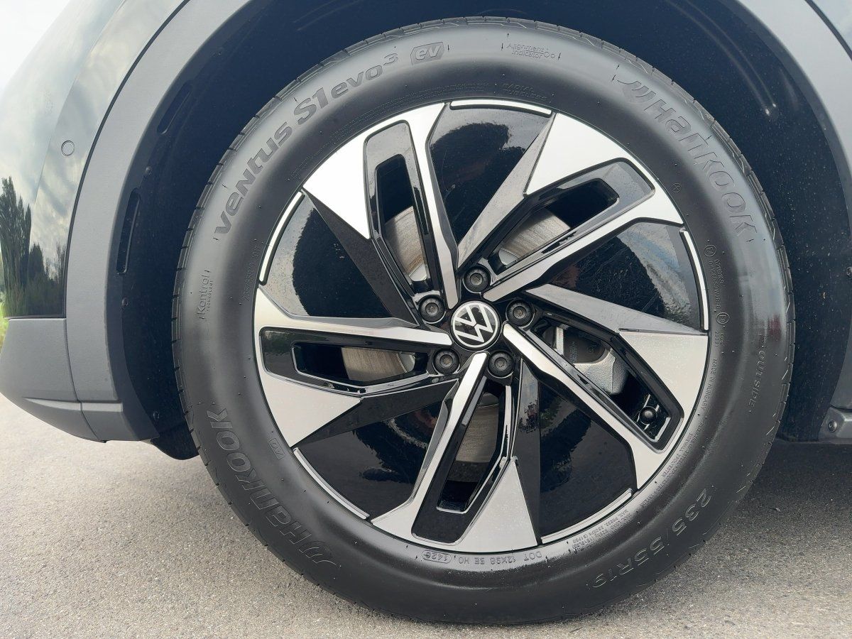 Fahrzeugabbildung Volkswagen ID.4 Pro 79 kWh 1-Gang-Automatik Wärmepumpe Matr - mit KI generiert/bearbeitet