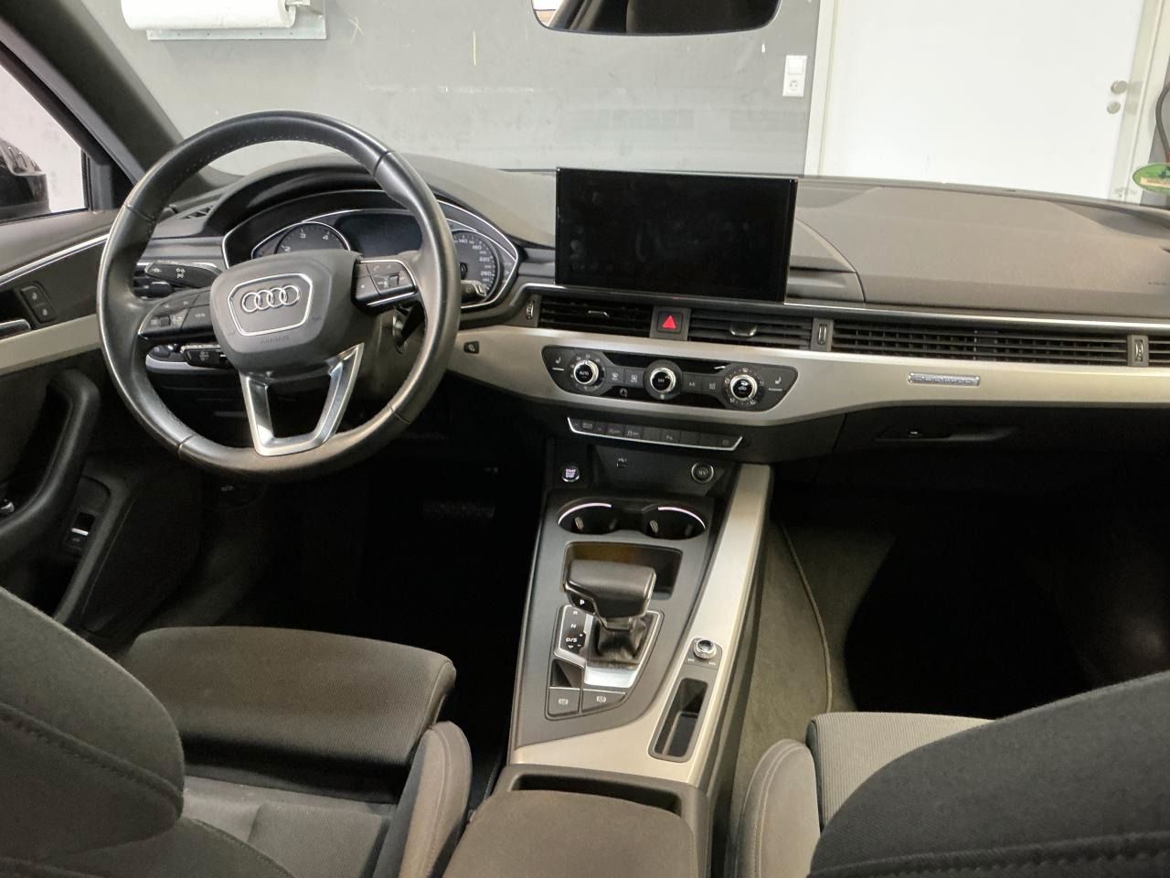 Fahrzeugabbildung Audi A4 Avant 40 TDI quattro S tronic S line AHK|ACC