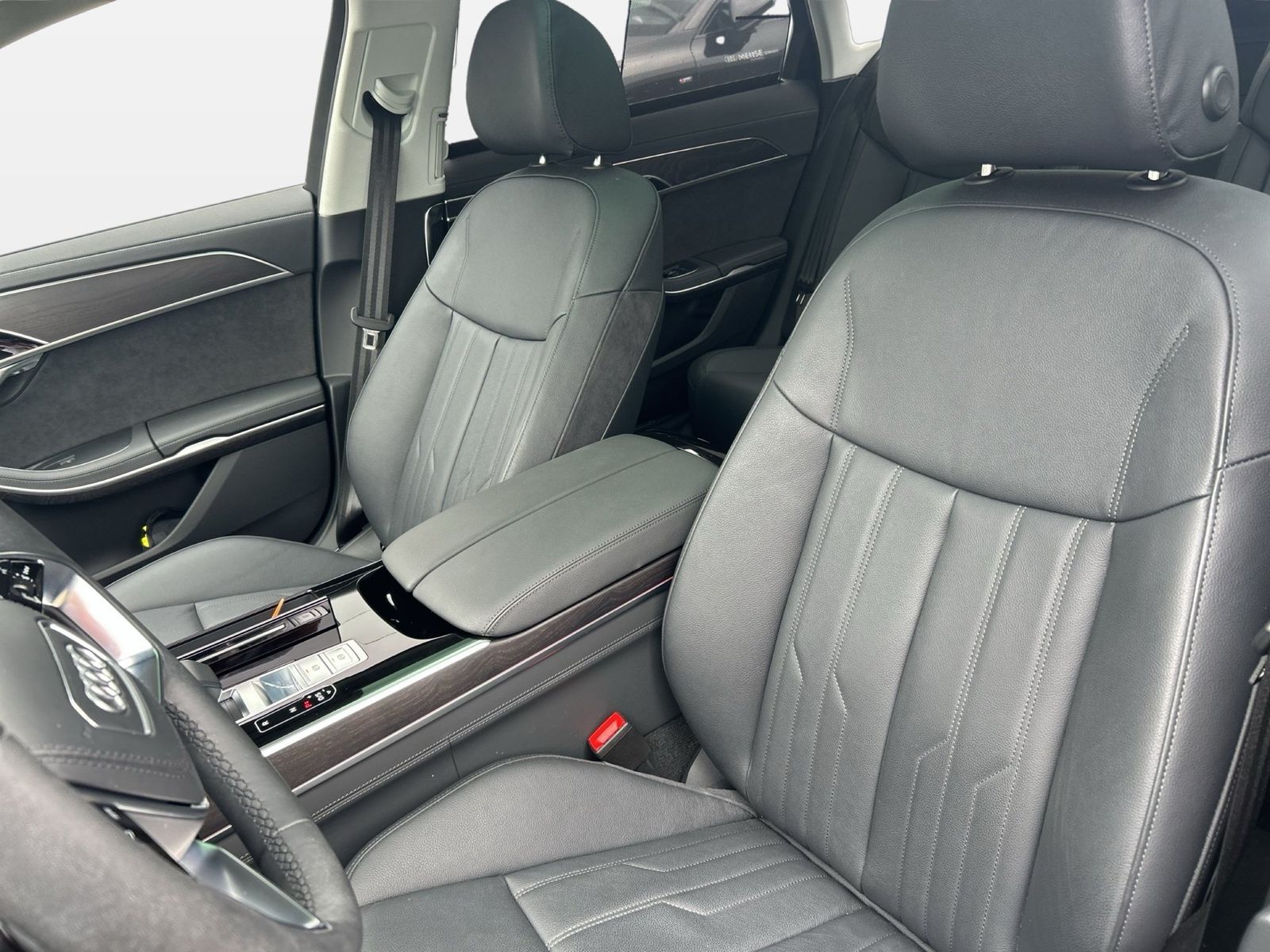 Fahrzeugabbildung Audi A8 lang 60 TFSI e quattro Matrix|AHK|HUD|Luft