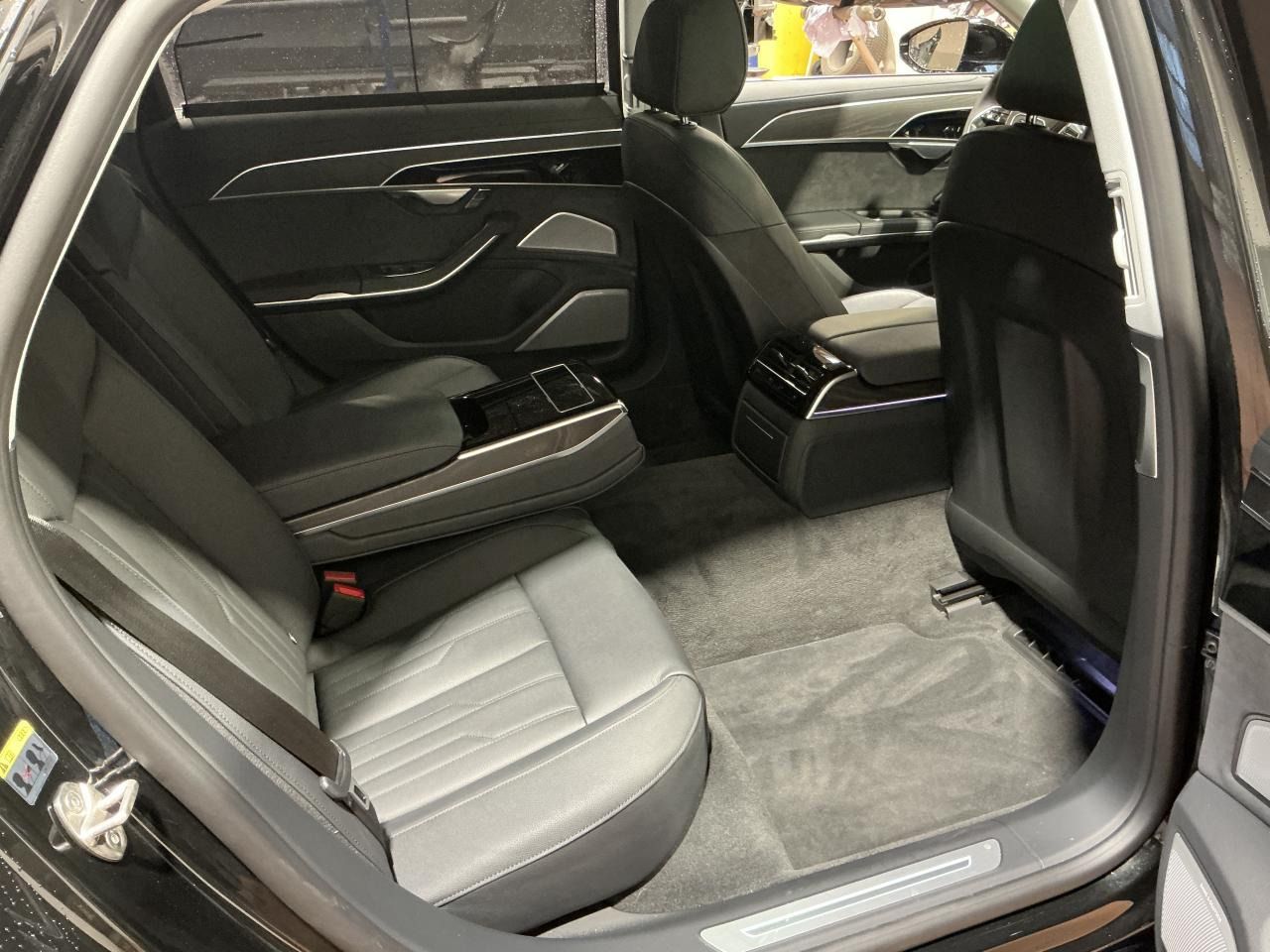 Fahrzeugabbildung Audi A8 lang 60 TFSI e quattro Matrix|AHK|HUD|Luft