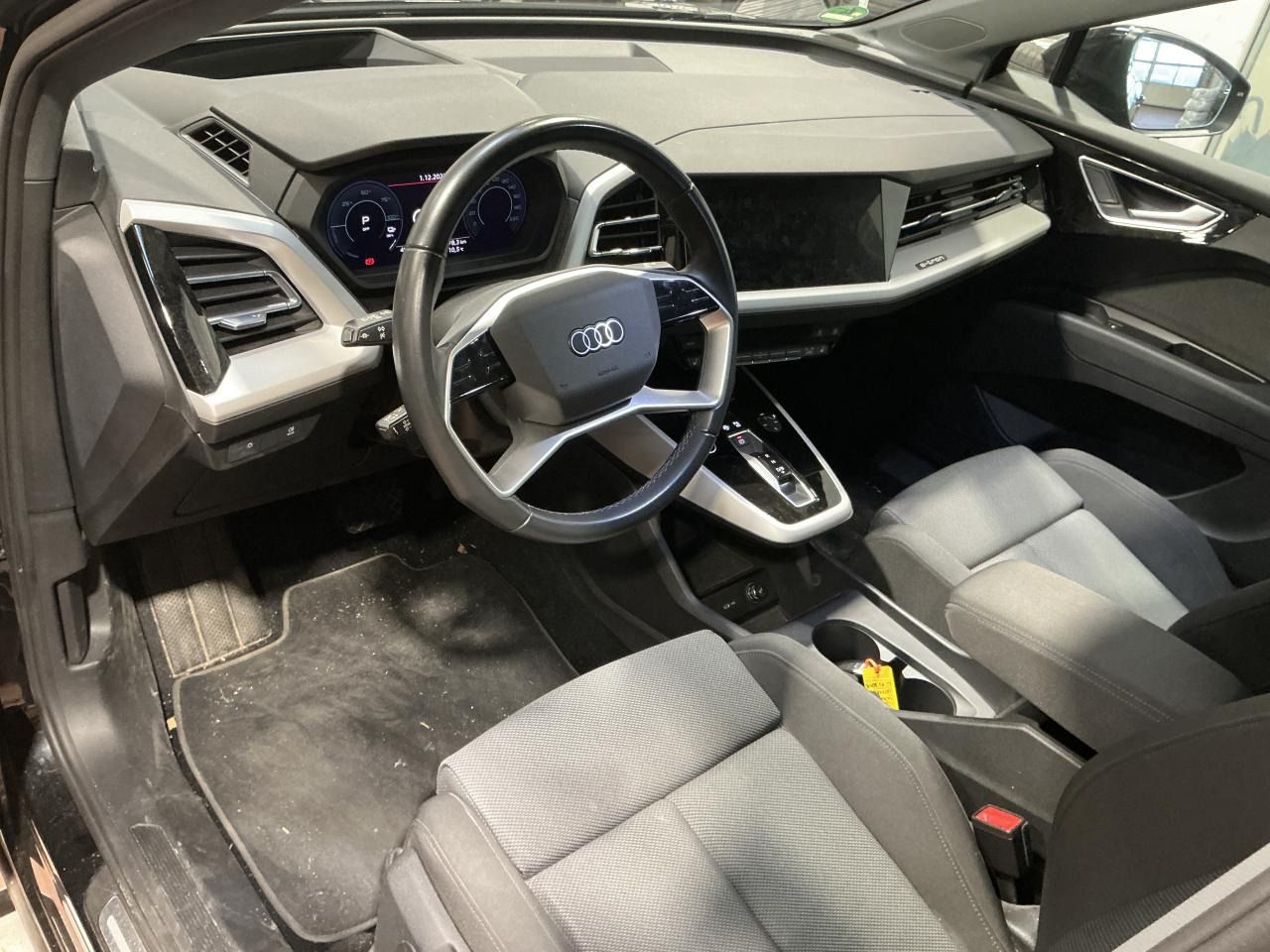 Fahrzeugabbildung Audi Q4 Sportback e-tron 40 HUD|Standhzg|ACC|LED|Navi