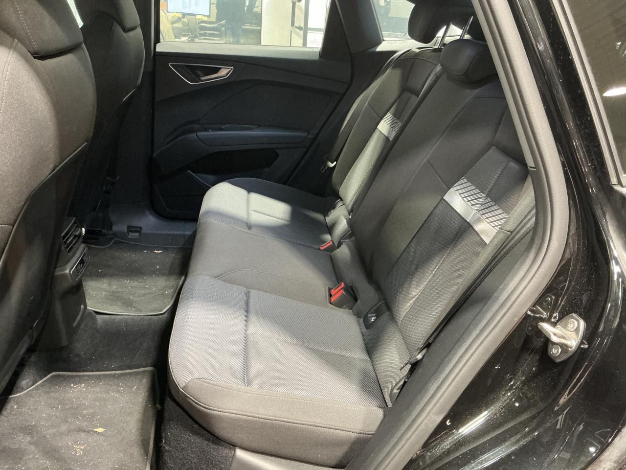 Fahrzeugabbildung Audi Q4 Sportback e-tron 40 HUD|Standhzg|ACC|LED|Navi