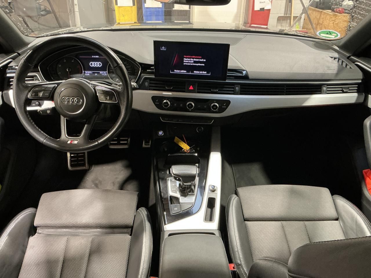 Fahrzeugabbildung Audi A4 Avant 35 TDI S tronic S line AHK|LED|Navi|PDC