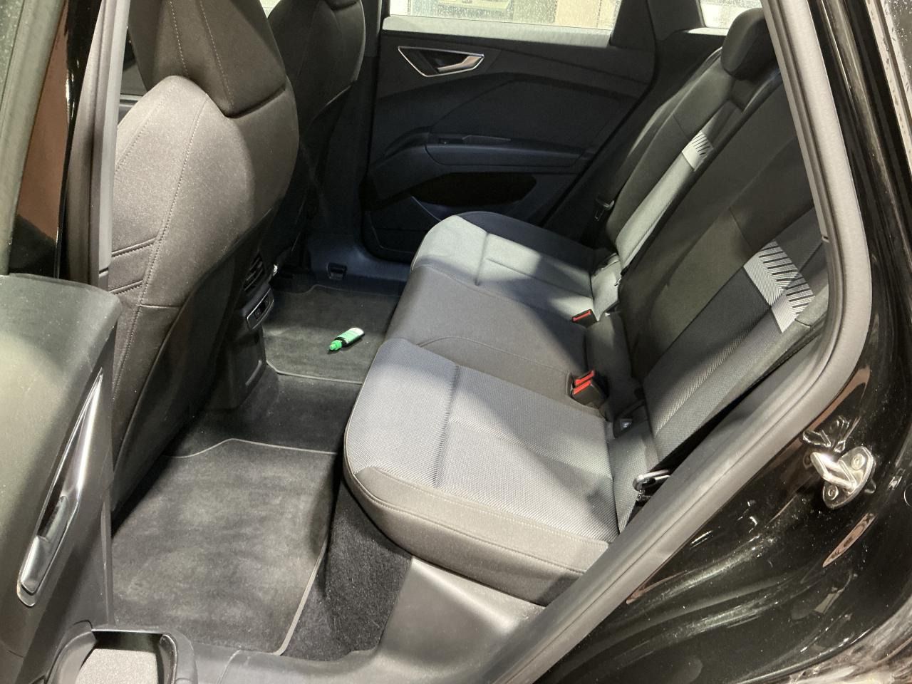 Fahrzeugabbildung Audi Q4 e-tron 40 AHK|HUD|Standhzg|ACC|LED|Navi|PDC