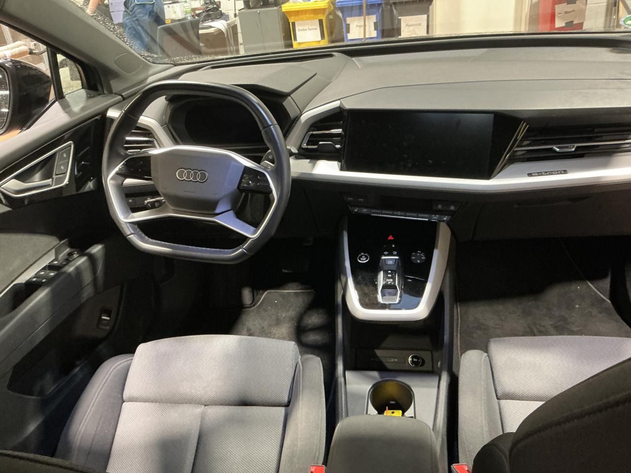 Fahrzeugabbildung Audi Q4 e-tron 40 AHK|HUD|Standhzg|ACC|LED|Navi|PDC