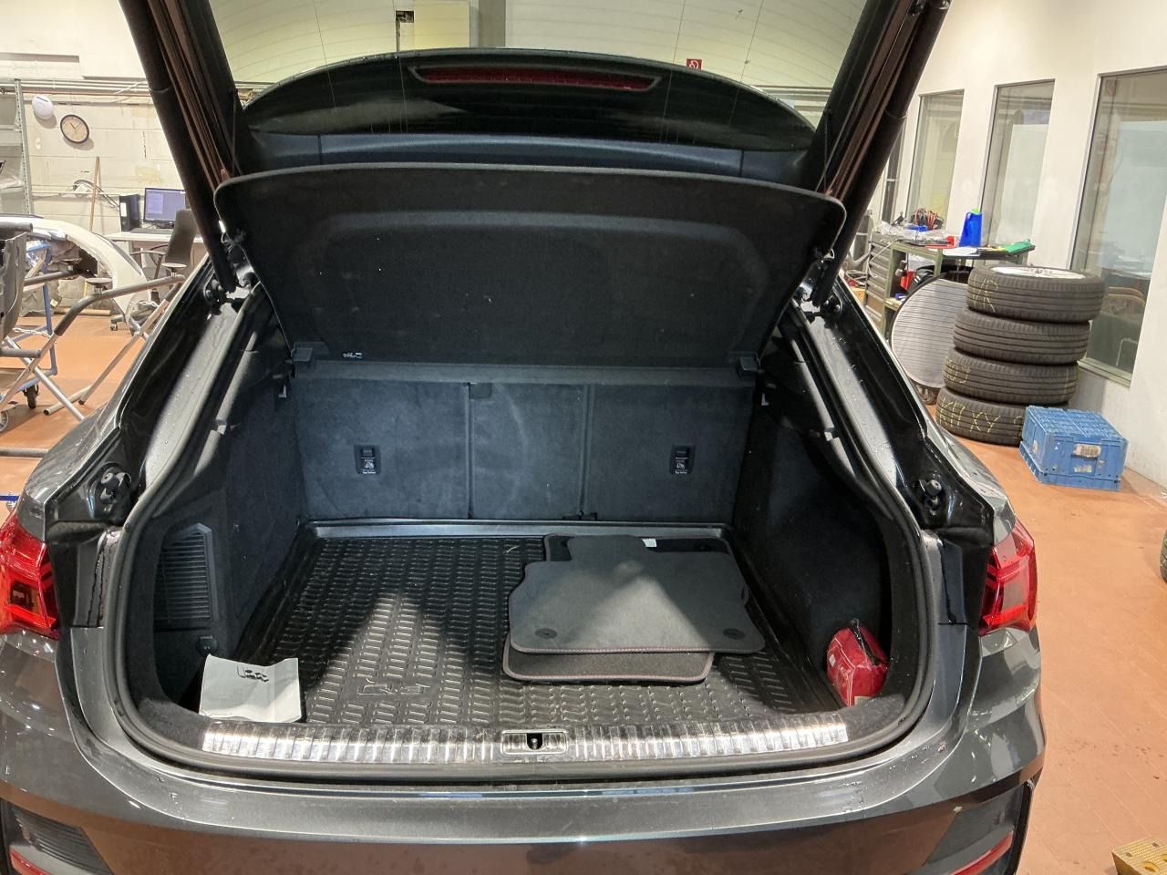 Fahrzeugabbildung Audi Q3 Sportback 45 TFSI e S tronic S line CarPlay