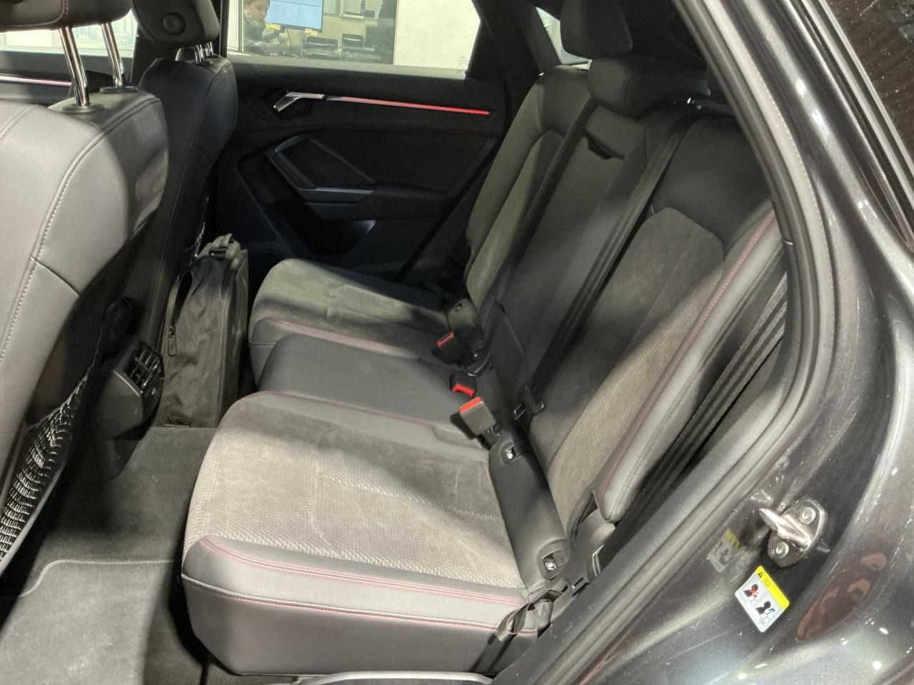 Fahrzeugabbildung Audi Q3 Sportback 45 TFSI e S tronic S line CarPlay