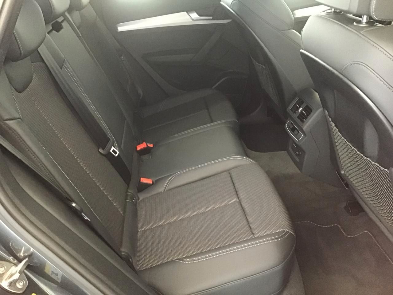 Fahrzeugabbildung Audi Q5 Sportback 40 TDI quattro S tronic S line AHK
