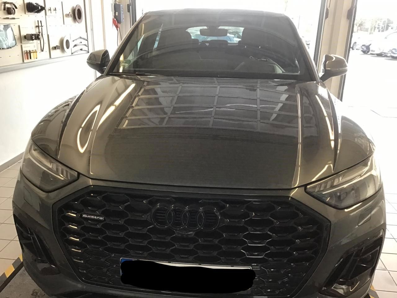 Fahrzeugabbildung Audi Q5 Sportback 40 TDI quattro S tronic S line AHK