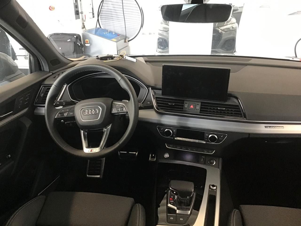 Fahrzeugabbildung Audi Q5 Sportback 40 TDI quattro S tronic S line AHK