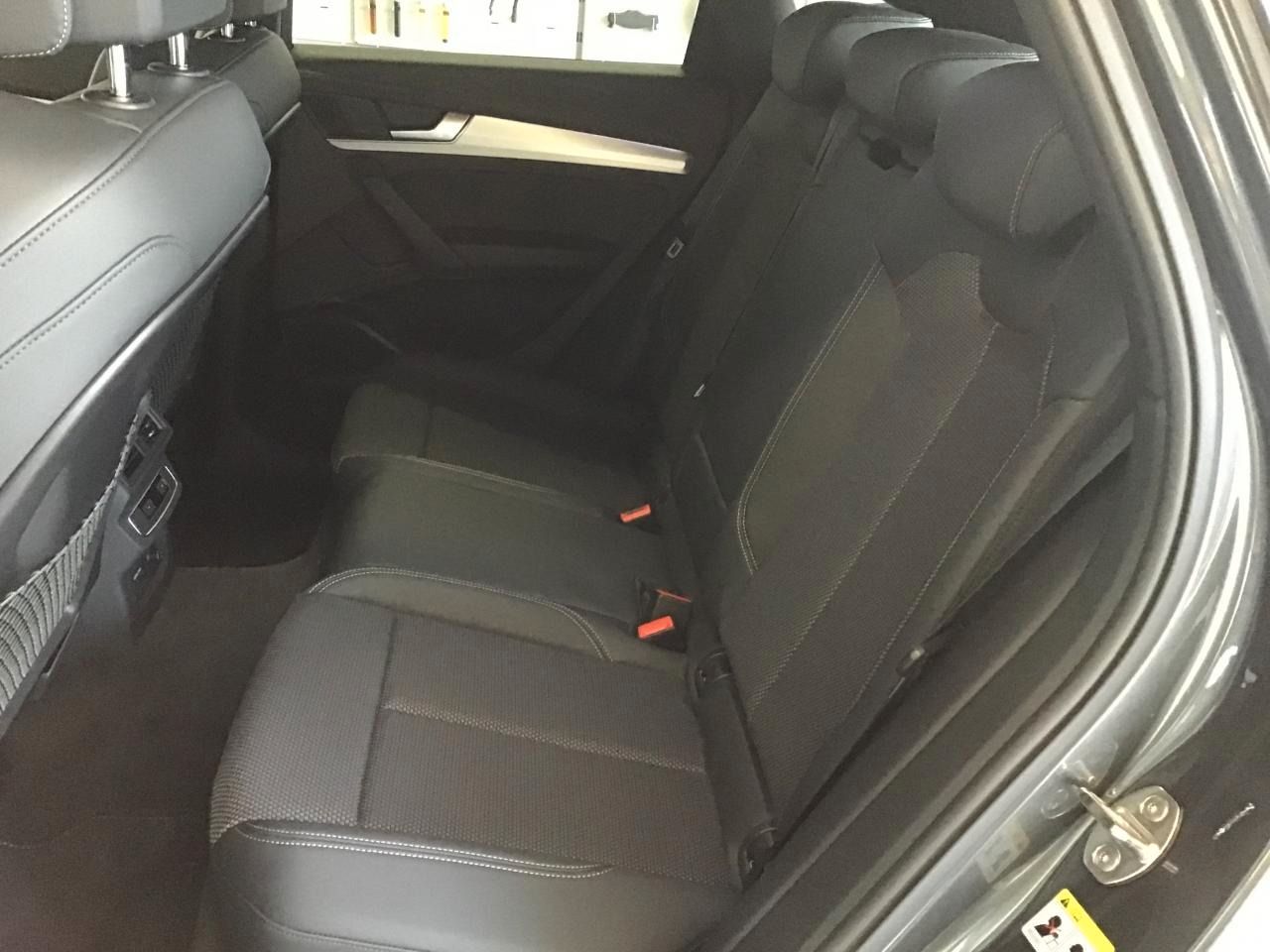 Fahrzeugabbildung Audi Q5 Sportback 40 TDI quattro S tronic S line AHK