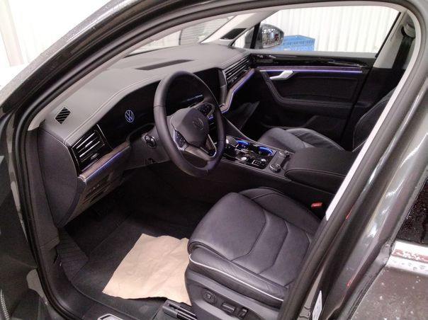 Fahrzeugabbildung Volkswagen Touareg 3.0 TDI DSG 4-motion Elegance IQ.Light