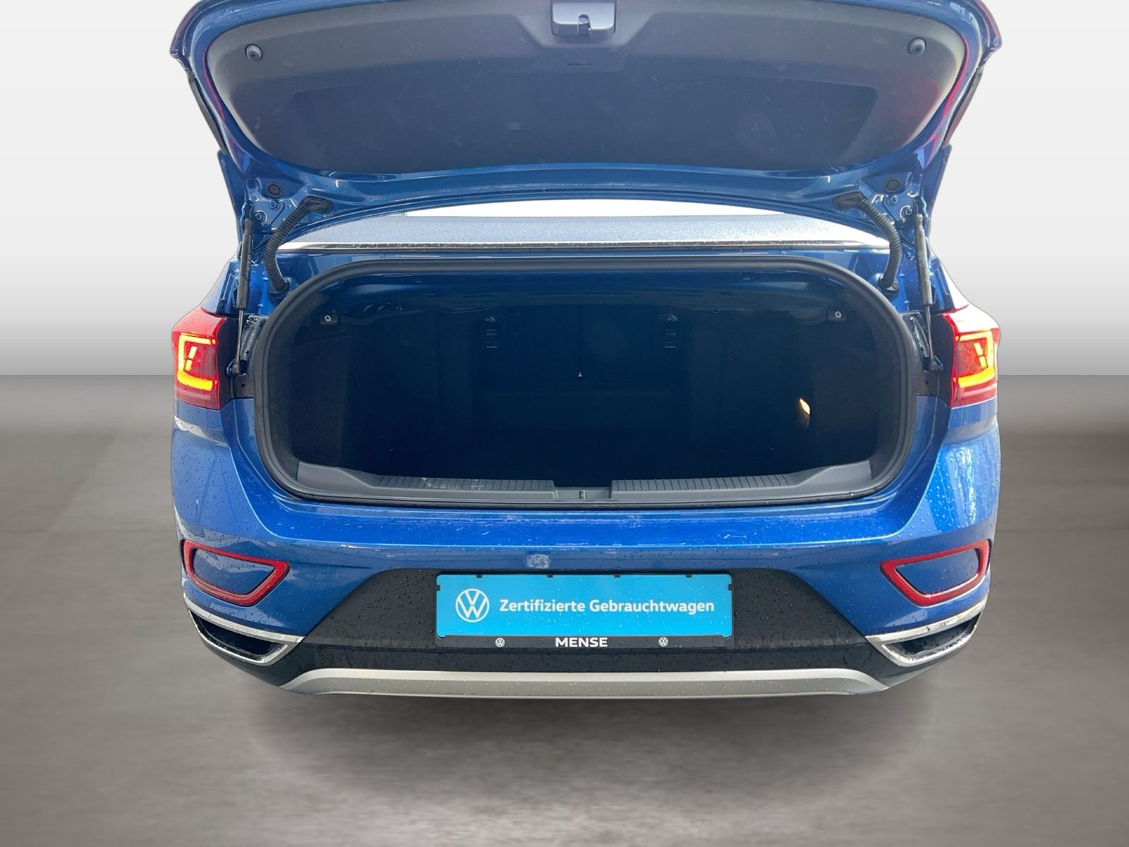 Fahrzeugabbildung Volkswagen T-Roc Cabriolet 1.5 TSI DSG Style IQ.Light|ACC