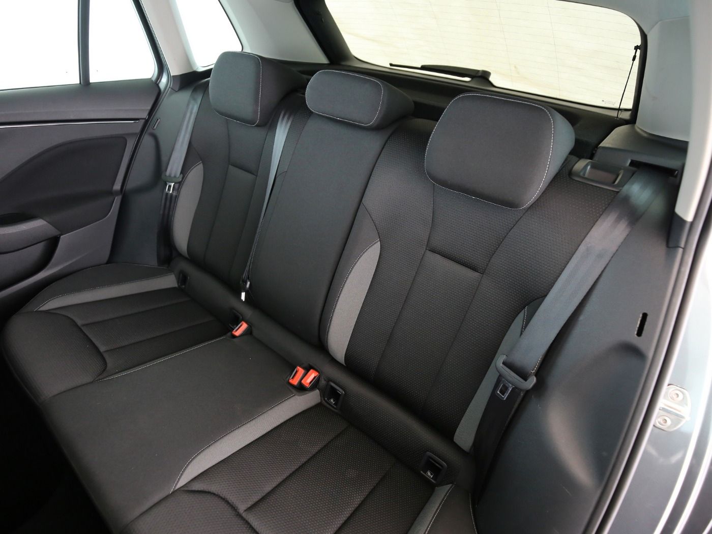 Fahrzeug autohaus mense Fahrzeugabbildung SKODA Kamiq 1.0 TSI Tour LED|KlimaA|LaneAss|PDC|SHZG