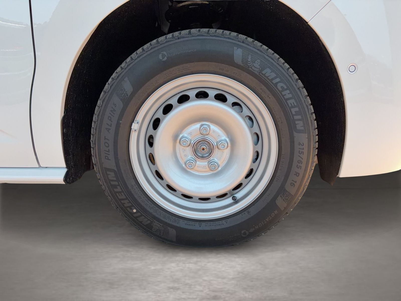 Fahrzeug autohaus mense Fahrzeugabbildung Volkswagen Multivan 2.0 TDI lang Life IQ.Light|Matrix|AHK