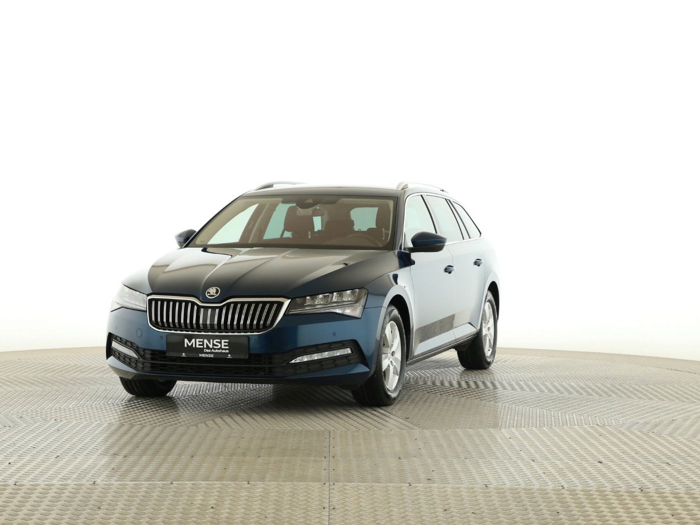 Fahrzeugabbildung SKODA Superb Combi 2.0 TDI Ambition AHK|ACC|LED|Navi