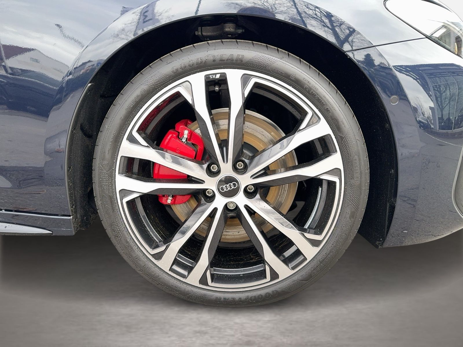 Fahrzeug autohaus mense Fahrzeugabbildung Audi A5 Avant e-hybrid quattro 270 kW S tronic Matrix