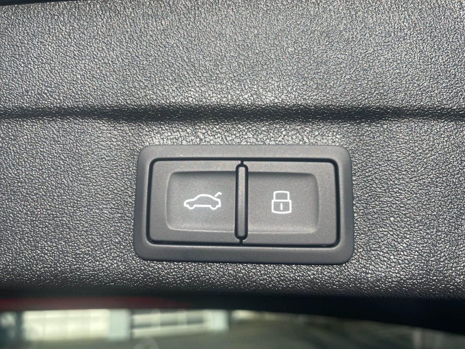 Fahrzeug autohaus mense Fahrzeugabbildung Audi A5 Avant e-hybrid quattro 270 kW S tronic Matrix