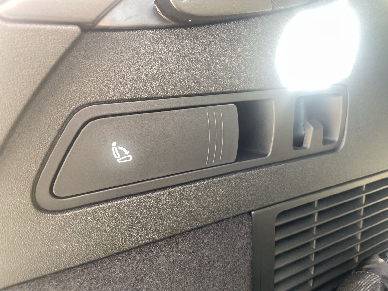 Fahrzeug autohaus mense Fahrzeugabbildung Audi A5 Avant e-hybrid quattro 270 kW S tronic Matrix