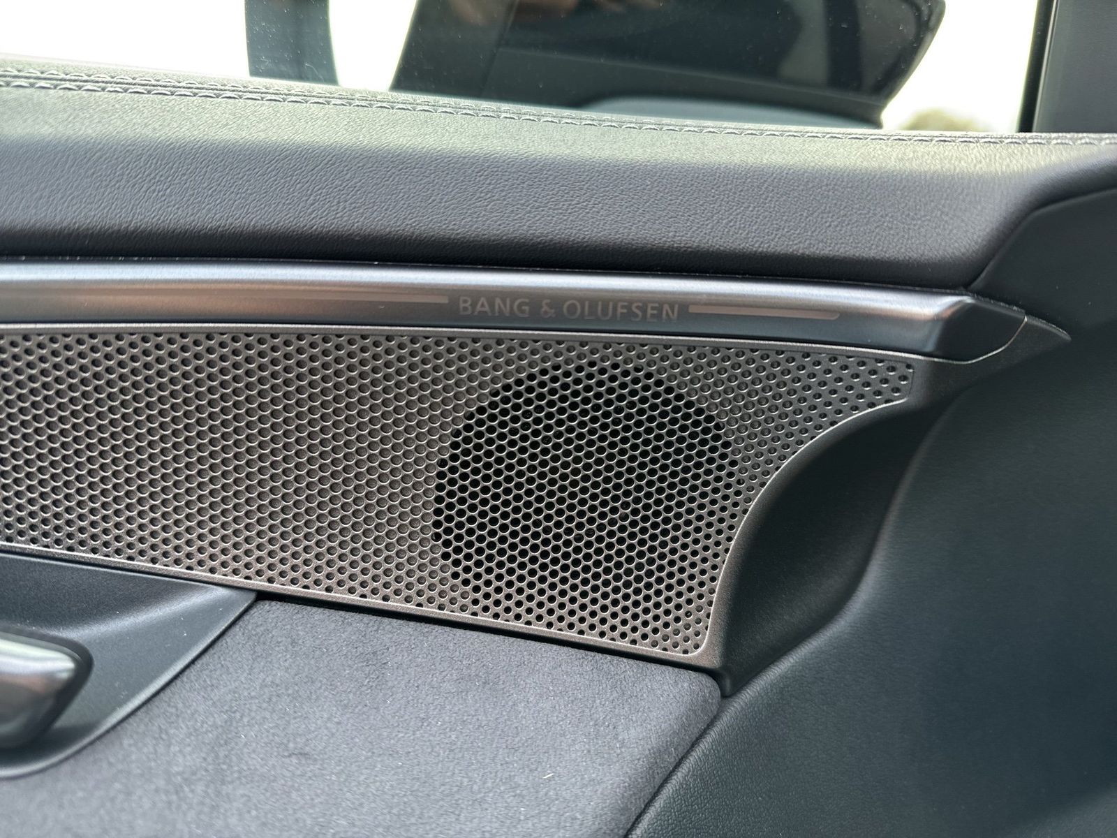 Fahrzeugabbildung Audi A5 Avant e-hybrid quattro 270 kW S tronic Matrix