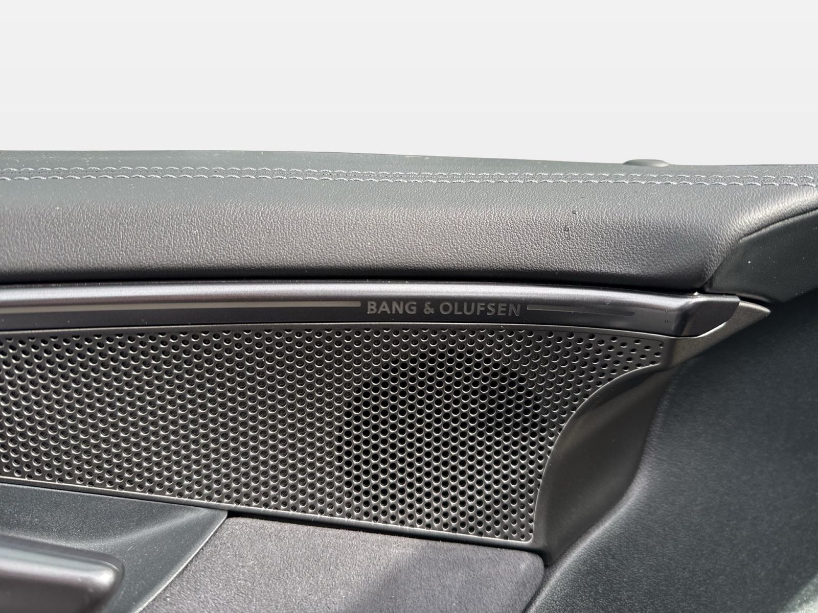 Fahrzeugabbildung Audi A6 Avant edition one e-hybrid quattro 270 kW